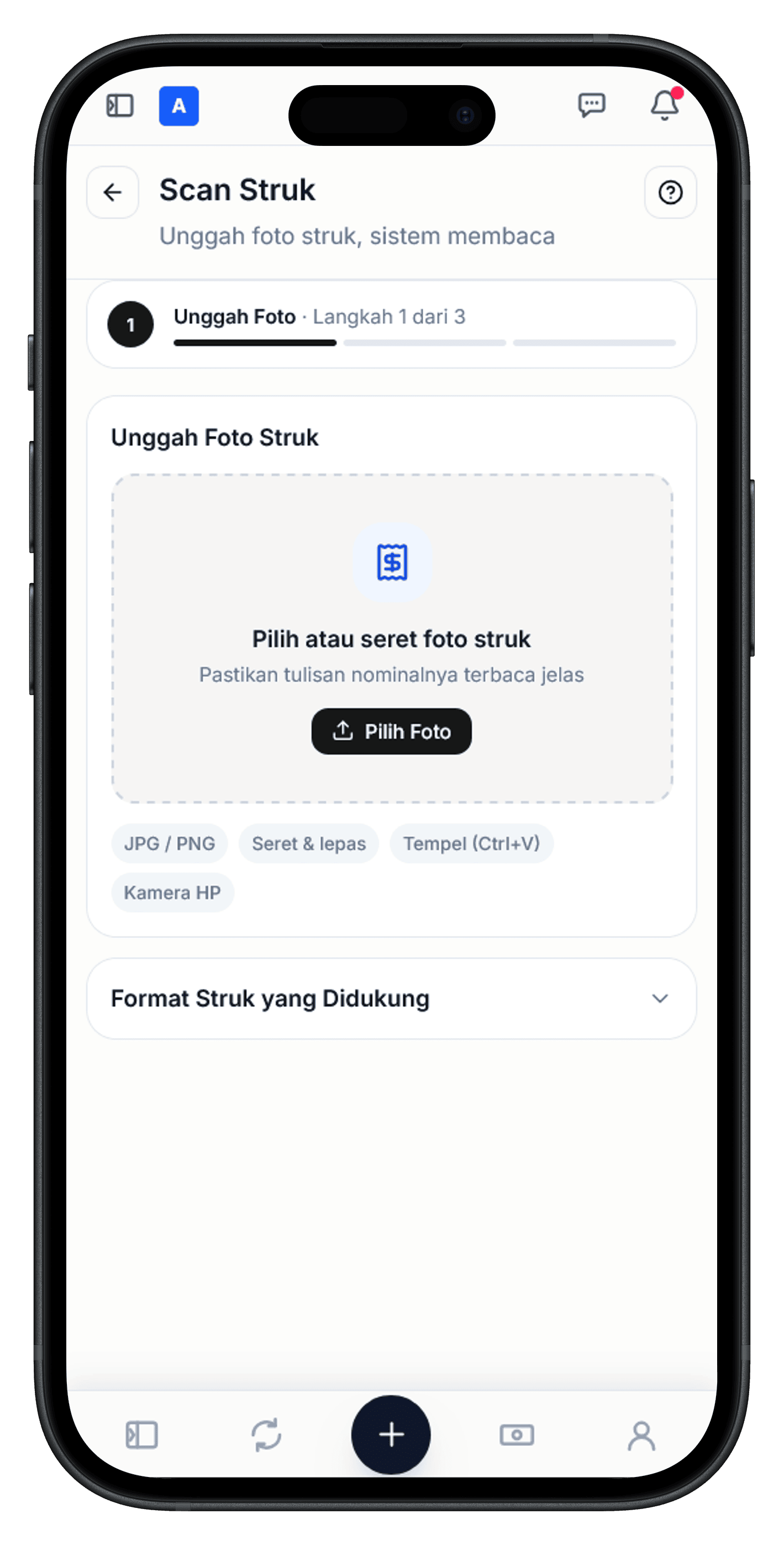 Halaman scan struk di browser HP: penanda langkah 1 dari 3 dan area unggah foto struk